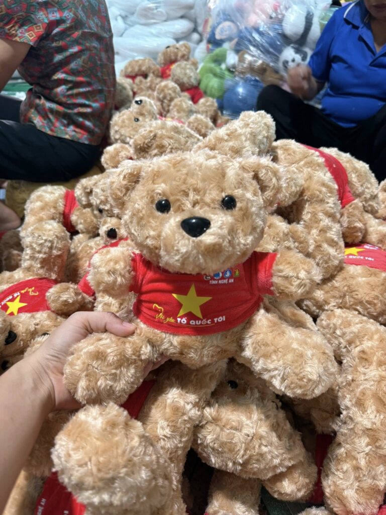 gấu tốt nghiệp