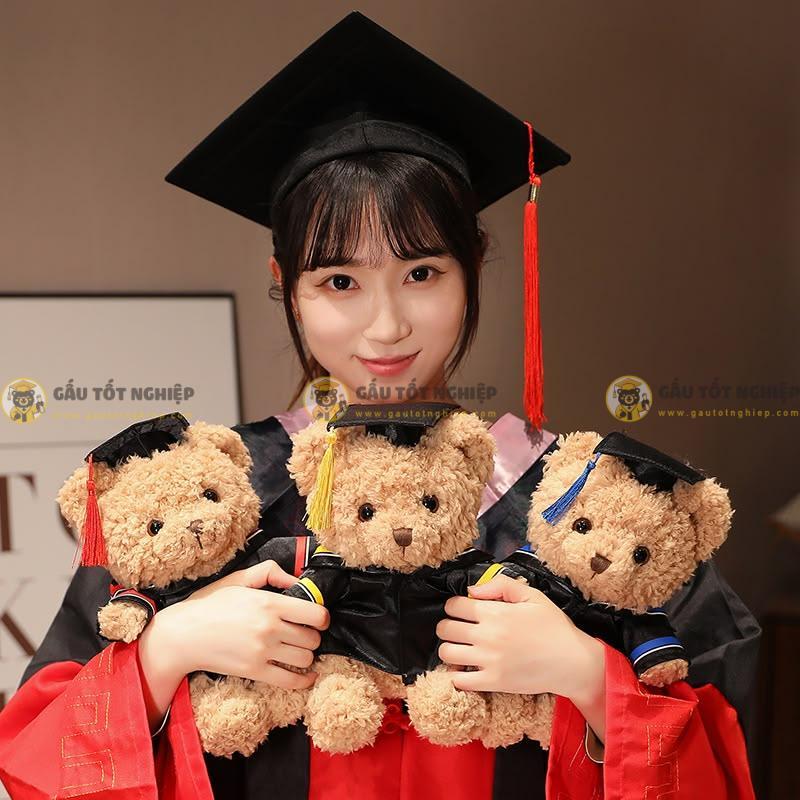 Gấu Tốt Nghiệp Mặc Áo Cử Nhân – Thiết Kế Ấn Tượng, Quà Tặng Ý Nghĩa Từ Xưởng ZoZo 1 gấu tốt nghiệp