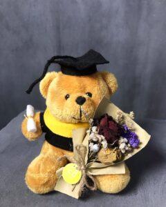 gấu tốt nghiệp